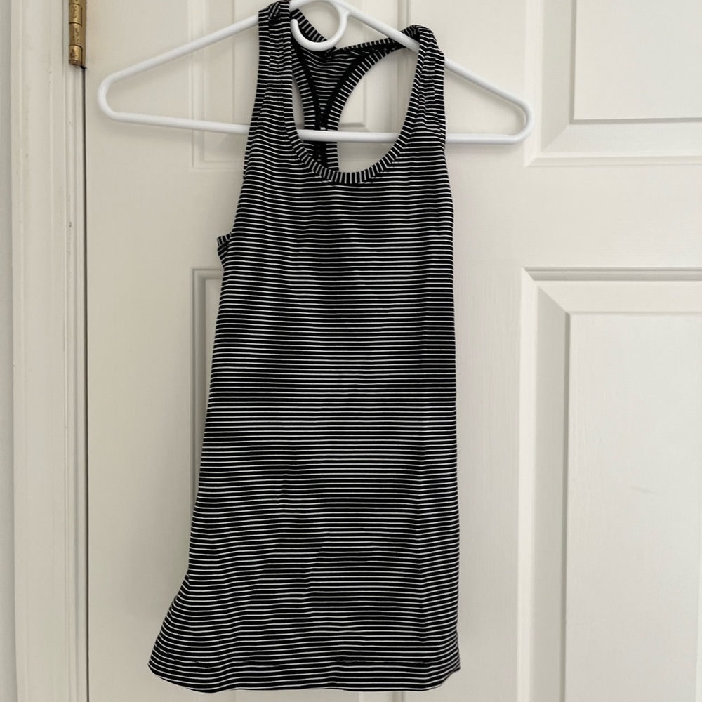 Lulu lemon size 4 tank